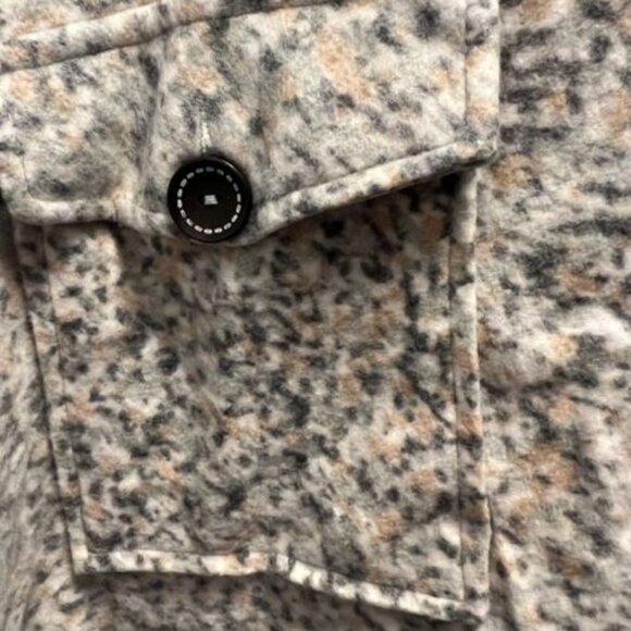 Ces Femme Button-Up Shirt Jacket Long Sleeve Medium dual chest pockets comfort - Picture 9 of 9